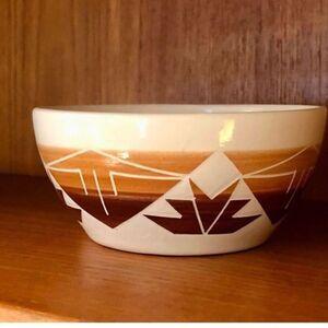 VNT Native American Signed Studio Pottery Art Bowl Kate DisMounts Southwestern